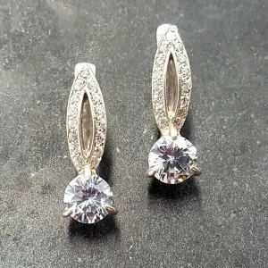 Classy Diamond Earrings - Sparkly Drop Earrings - Round Vintage Earrings