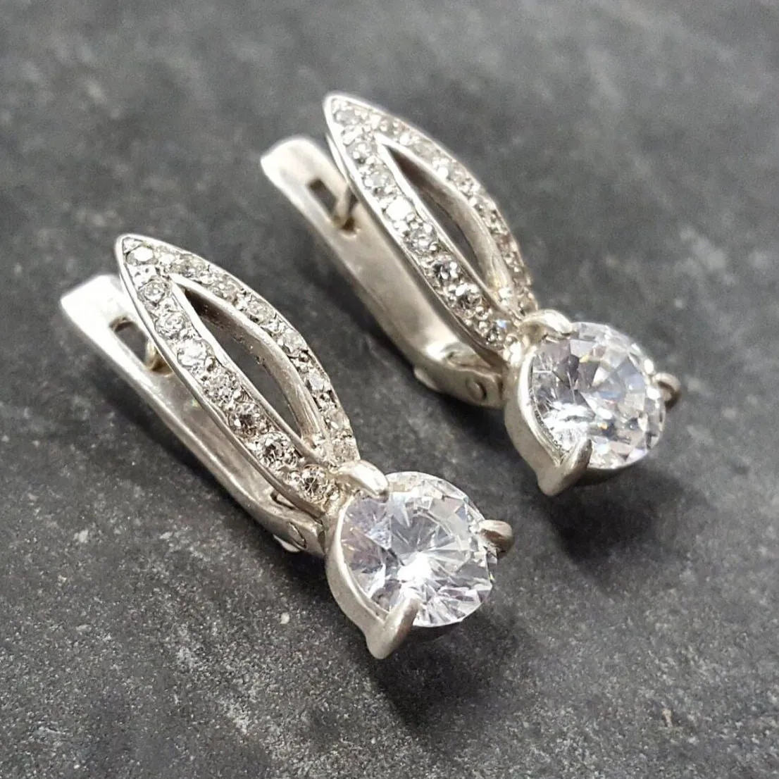Classy Diamond Earrings - Sparkly Drop Earrings - Round Vintage Earrings