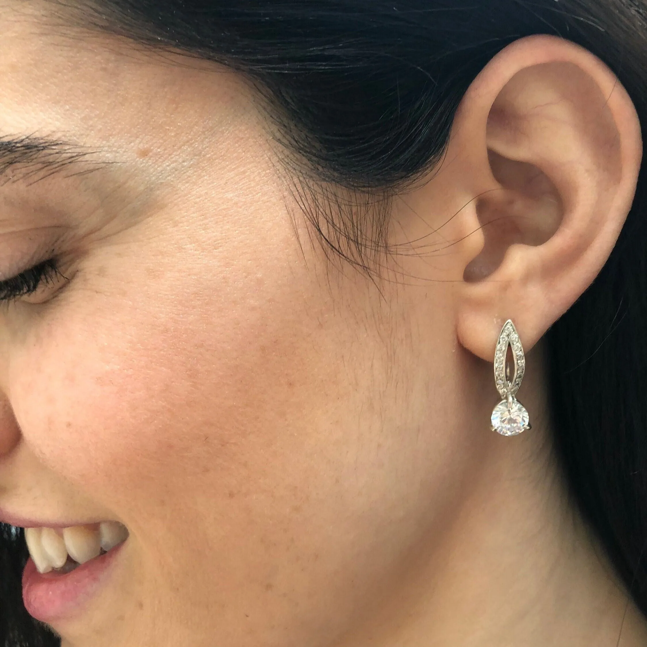 Classy Diamond Earrings - Sparkly Drop Earrings - Round Vintage Earrings
