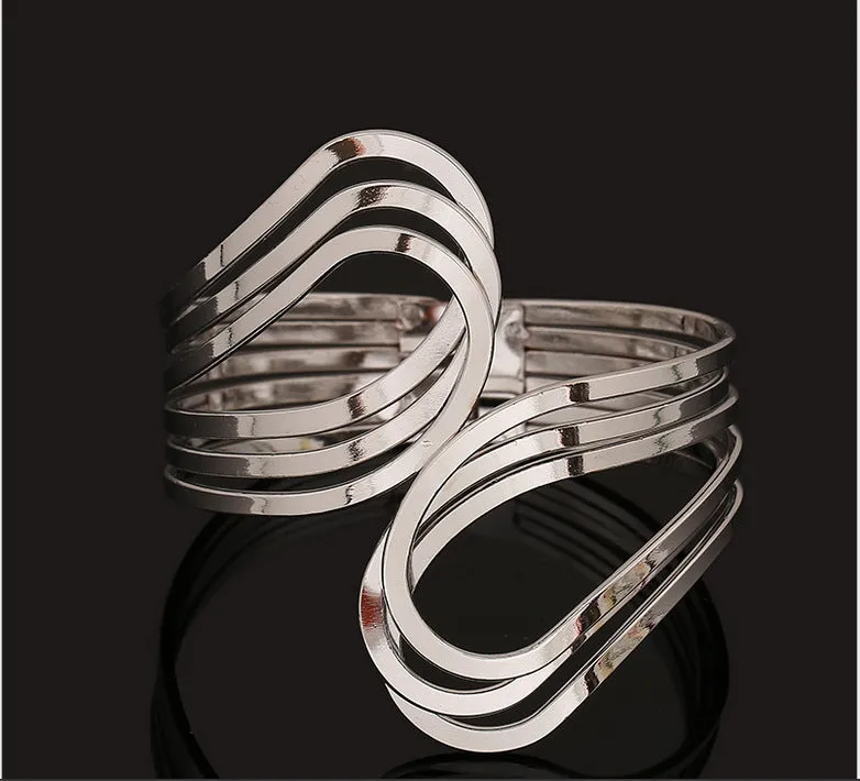 High-end exaggerated metal bracelet