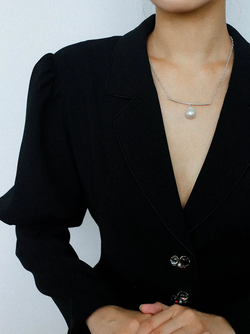 Versatile Curved Baroque Pearl Pendant Necklace