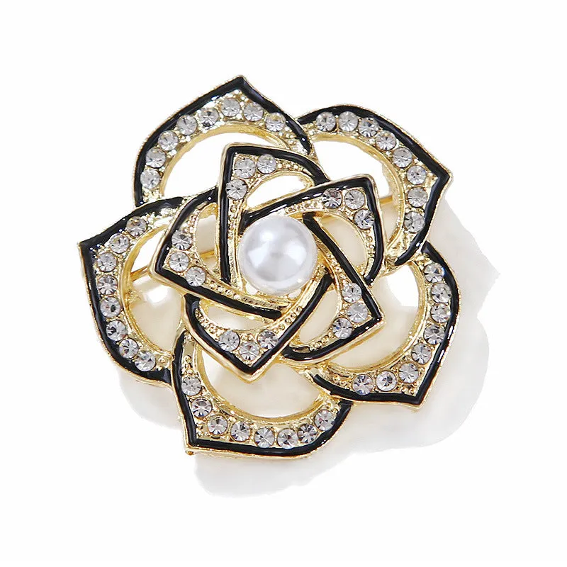 XSB044 - White Floral Brooch